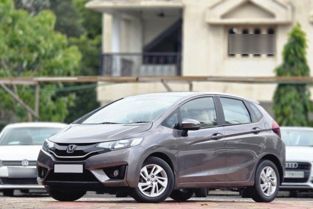 Honda Jazz 1.2 वी AT i VTEC Second-hand 2016 Honda Jazz 1.2 वी AT i VTEC for sale in Surat