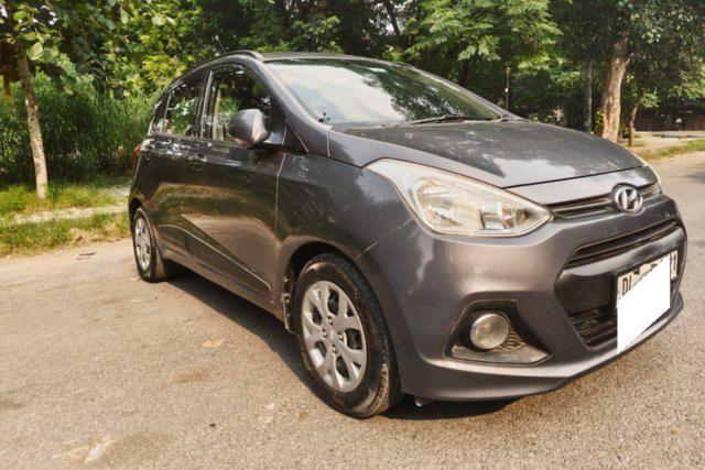 Second-hand 2016 Hyundai Grand i10 स्पोर्टज़ for sale in New Delhi