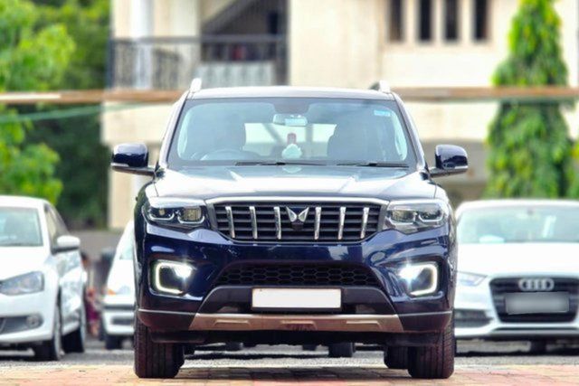 Mahindra Scorpio N जेड8 डीजल एटी Second-hand 2024 Mahindra Scorpio N जेड8 डीजल एटी for sale in Surat