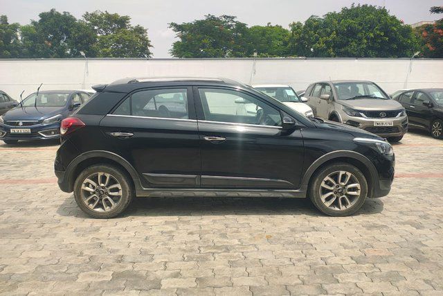 Hyundai i20 Active 1.2 SX Second-hand 2015 Hyundai i20 Active 1.2 SX for sale in Chennai