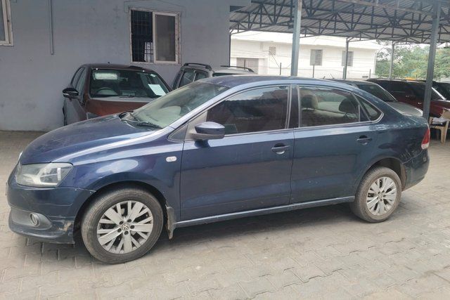 Volkswagen Vento 1.2 TSI Highline AT Second-hand 2015 Volkswagen Vento 1.2 TSI Highline AT for sale in Chennai