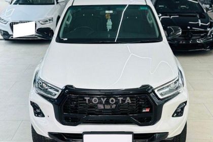 2024 Toyota Hilux High AT