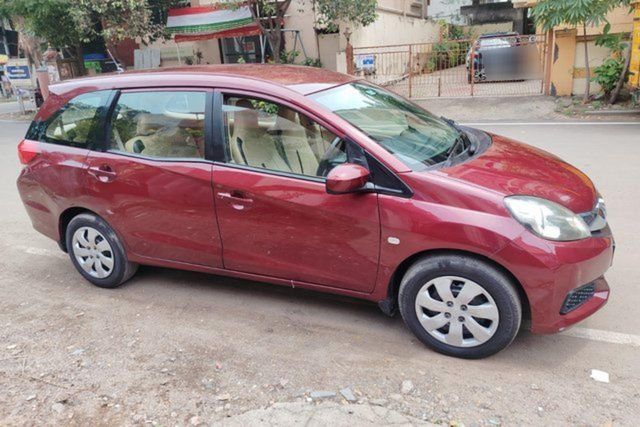 Honda Mobilio एस रेनफोर्स्ड i-DTEC Second-hand 2014 Honda Mobilio एस रेनफोर्स्ड i-DTEC for sale in Chennai