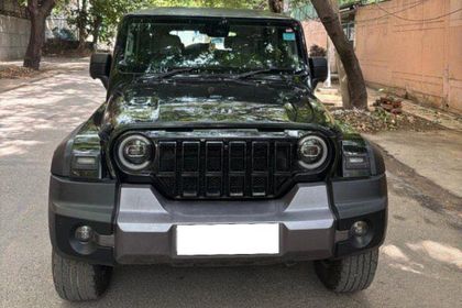 2025 Mahindra Thar ROXX AX7L RWD AT