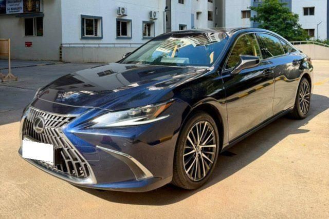 Lexus ES 350h 300h लक्ज़री Second-hand 2024 Lexus ES 350h 300h लक्ज़री for sale in Hyderabad