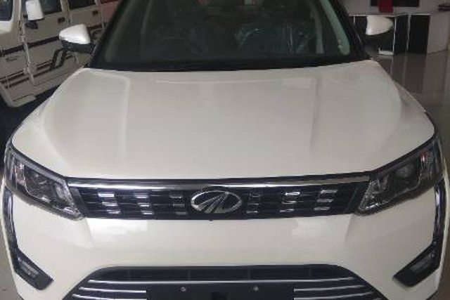 Mahindra XUV300 W8 BSVI Second-hand 2020 Mahindra XUV300 W8 BSVI for sale in Junagadh