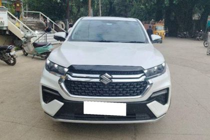 2025 Maruti Suzuki Invicto अल्फा प्लस 7 सीटर