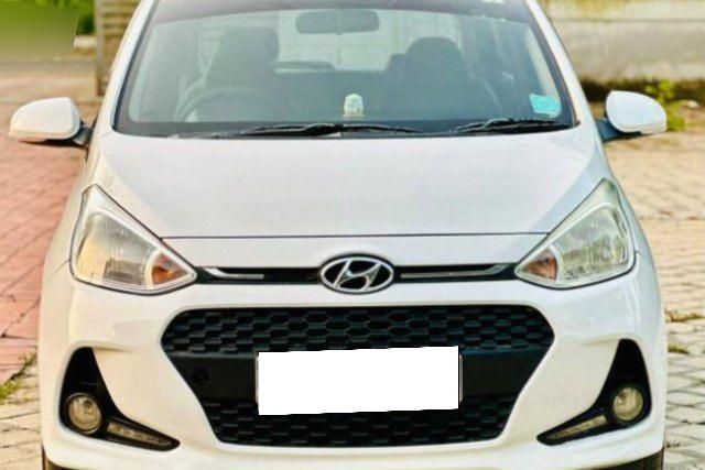 Hyundai Grand i10 1.2 CRDi Asta Second-hand 2018 Hyundai Grand i10 1.2 CRDi Asta for sale in Gandhinagar