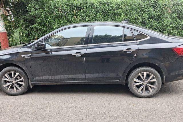 Skoda Slavia 1.0 लीटर प्रेस्टीज Second-hand 2025 Skoda Slavia 1.0 लीटर प्रेस्टीज for sale in Surat