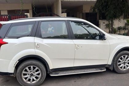 2020 Mahindra XUV500 W9 AT बीएस4