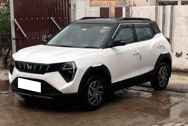 Mahindra XUV 3XO एएक्स5 Second-hand 2024 Mahindra XUV 3XO एएक्स5 for sale in Sonipat