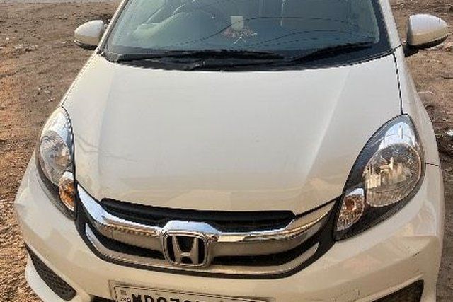 Honda Amaze S i-VTEC Second-hand 2017 Honda Amaze S i-VTEC for sale in Dabra