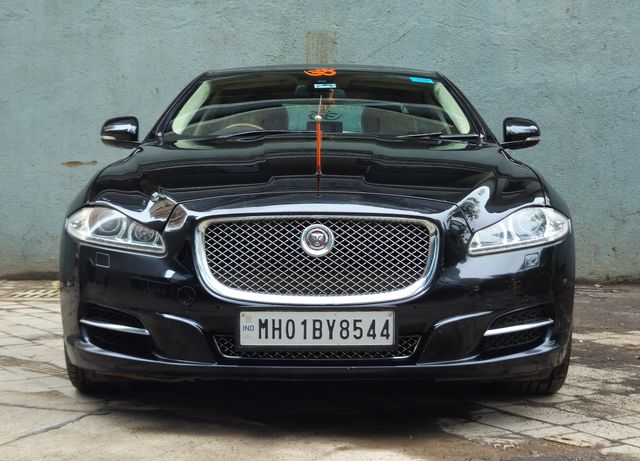 Jaguar XJ 2.0L Portfolio एलडब्ल्यूबी Second-hand 2015 Jaguar XJ 2.0L Portfolio एलडब्ल्यूबी for sale in Mumbai