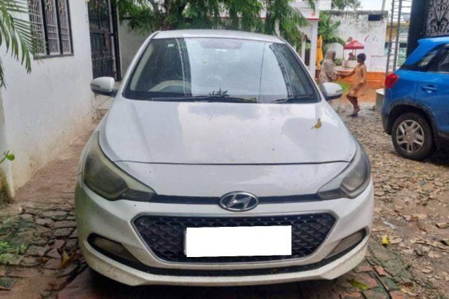 Hyundai i20 Sportz Option 1.4 CRDi Second-hand 2015 Hyundai i20 Sportz Option 1.4 CRDi for sale in Allahabad