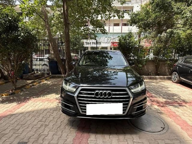 Second-hand 2019 Audi Q7 45 TDI Quattro Technology for sale in New Delhi