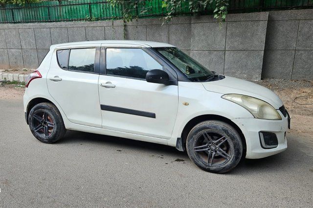 Maruti Suzuki Swift LXI Option Second-hand 2016 Maruti Suzuki Swift LXI Option for sale in New Delhi