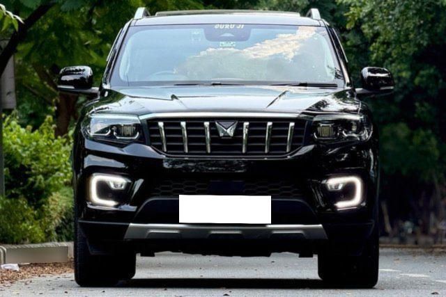 Second-hand 2026 Mahindra Scorpio N Z8L 6-Seater Diesel AT for sale in New Delhi