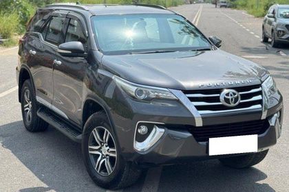 2017 Toyota Fortuner 2.8 2WD MT बीएस4