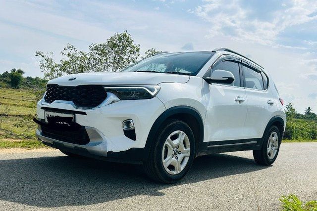 Kia Sonet एचटीएक्स डीजल बीएस6 Second-hand 2021 Kia Sonet एचटीएक्स डीजल बीएस6 for sale in Chittoor