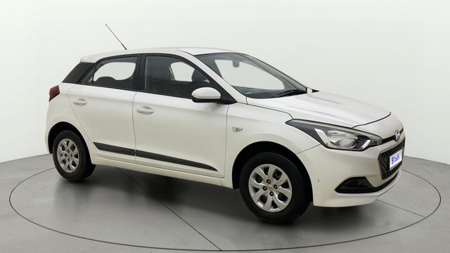 Hyundai i20 Magna 1.2 Second-hand 2016 Hyundai i20 Magna 1.2 for sale in Ahmedabad