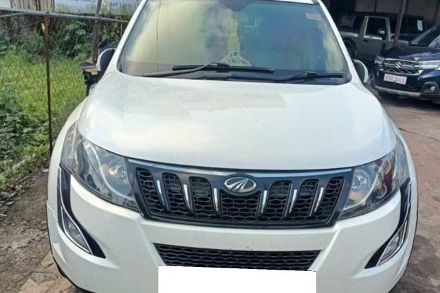Mahindra XUV500 W10 2WD Second-hand 2015 Mahindra XUV500 W10 2WD for sale in Mumbai