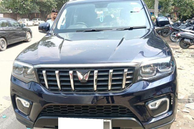 Mahindra Scorpio N Z8 सलेक्ट डीजल AT Second-hand 2025 Mahindra Scorpio N Z8 सलेक्ट डीजल AT for sale in New Delhi