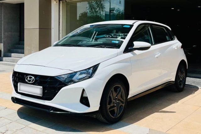 Hyundai i20 स्पोर्टज़ IVT बीएस6 Second-hand 2021 Hyundai i20 स्पोर्टज़ IVT बीएस6 for sale in Ahmedabad