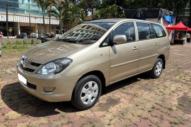 Second-hand 2009 Toyota Innova 2.5 G (Diesel) 8 Seater BS III for sale in Mumbai