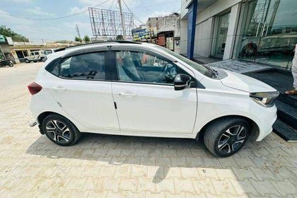 2021 Tata Tiago XZ Plus BSVI
