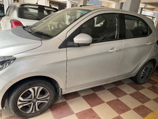 Tata Tiago XZ 2020-2022 Second-hand 2020 Tata Tiago XZ 2020-2022 for sale in Ahmedabad