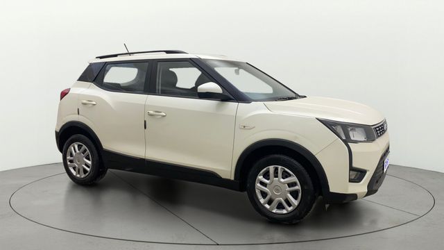 Mahindra XUV300 W6 BSIV Second-hand 2020 Mahindra XUV300 W6 BSIV for sale in Hyderabad