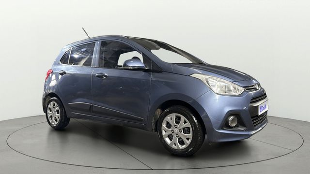 Hyundai Grand i10 स्पोर्टज़ Second-hand 2015 Hyundai Grand i10 स्पोर्टज़ for sale in Kolkata