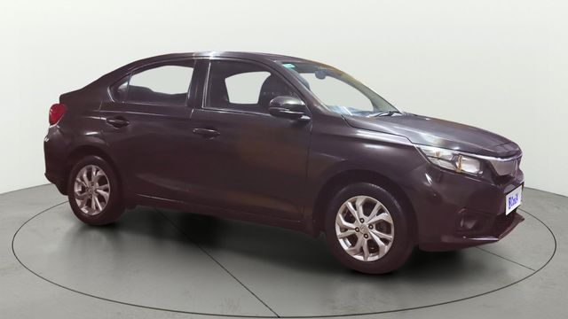 Honda Amaze वी पेट्रोल बीएस4 Second-hand 2019 Honda Amaze वी पेट्रोल बीएस4 for sale in Surat