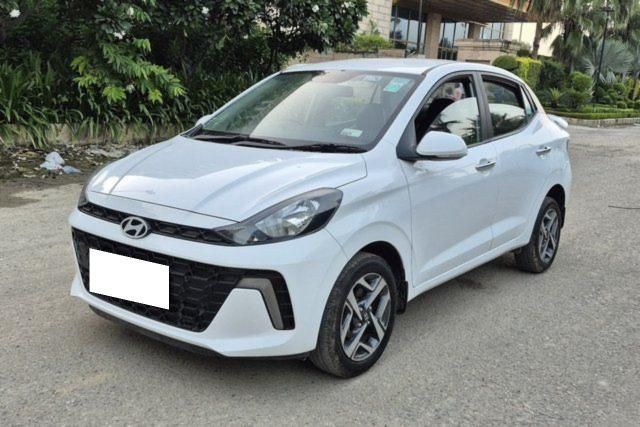 Hyundai Aura एसएक्स सीएनजी Second-hand 2025 Hyundai Aura एसएक्स सीएनजी for sale in New Delhi