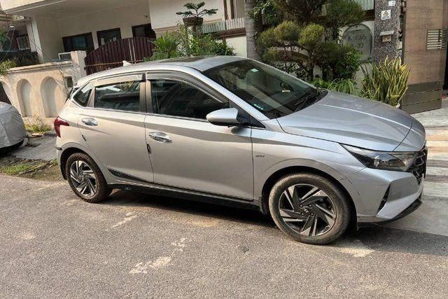 Second-hand 2022 Hyundai i20 Asta Opt IVT BSVI for sale in Noida
