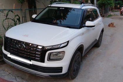 2024 Hyundai Venue एस रेनफोर्स्ड 2023-2025