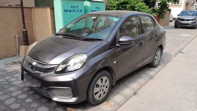 Honda Amaze एस रेनफोर्स्ड ऑप्शन i-VTEC Second-hand 2018 Honda Amaze एस रेनफोर्स्ड ऑप्शन i-VTEC for sale in Ghaziabad