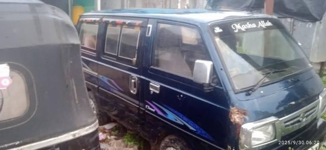 Maruti Suzuki Omni LPG STD BSIII 5-STR W IMMOBILISER Second-hand 2013 Maruti Suzuki Omni LPG STD BSIII 5-STR W IMMOBILISER for sale in Sehore