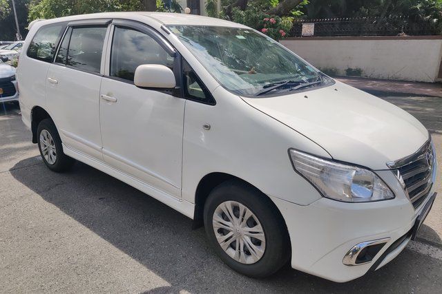 Second-hand 2015 Toyota Innova 2.5 जी (Diesel) 7 Seater BS IV for sale in Mumbai