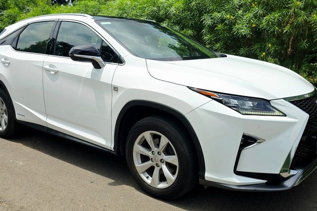 Lexus ES 350h 300h Second-hand 2017 Lexus ES 350h 300h for sale in Ahmedabad