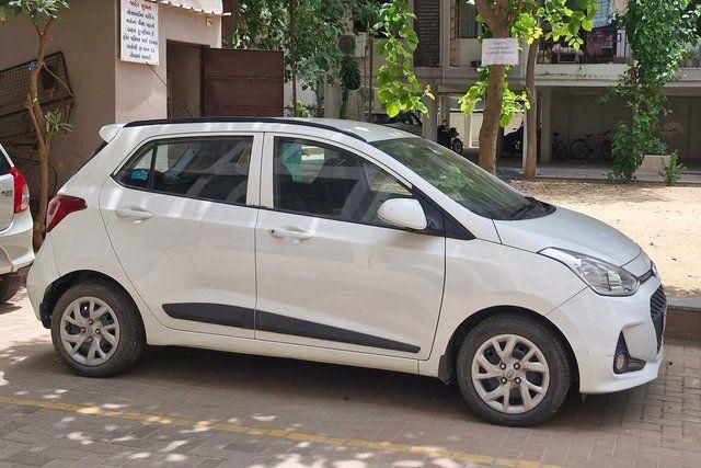 Hyundai Grand i10 1.2 कप्पा स्पोर्टज़ बीएस4 Second-hand 2019 Hyundai Grand i10 1.2 कप्पा स्पोर्टज़ बीएस4 for sale in Ahmedabad