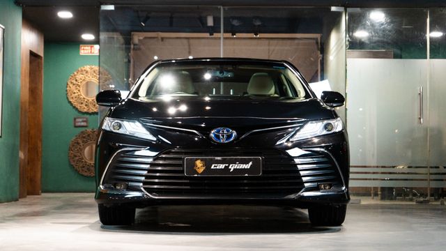 Toyota Camry 2.5 हाइब्रिड Second-hand 2024 Toyota Camry 2.5 हाइब्रिड for sale in New Delhi