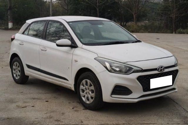 Hyundai i20 1.2 मैग्ना एग्जीक्यूटिव Second-hand 2018 Hyundai i20 1.2 मैग्ना एग्जीक्यूटिव for sale in Faridabad
