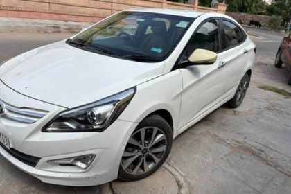 2015 Hyundai Verna 1.6 CRDi एस रेनफोर्स्ड ऑप्शन
