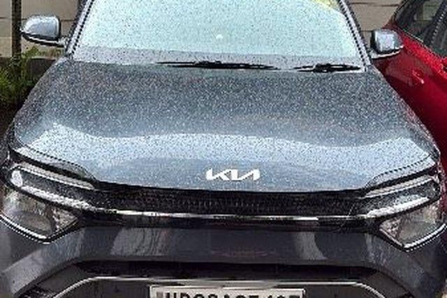 Kia Carens Prestige Plus BSVI Second-hand 2022 Kia Carens Prestige Plus BSVI for sale in Kolkata