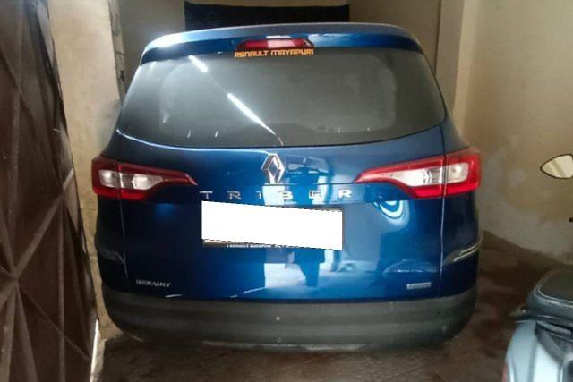 Renault Triber RXE बीएस6 Second-hand 2021 Renault Triber RXE बीएस6 for sale in New Delhi