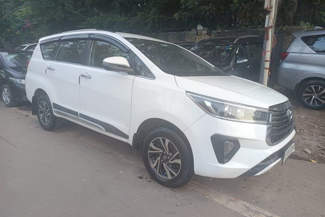 Toyota Innova Crysta 2.4 वीएक्स 7 STR Second-hand 2022 Toyota Innova Crysta 2.4 वीएक्स 7 STR for sale in New Delhi