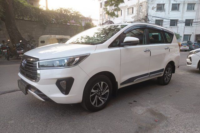 Toyota Innova Crysta 2.4 वीएक्स 7 STR Second-hand 2022 Toyota Innova Crysta 2.4 वीएक्स 7 STR for sale in New Delhi