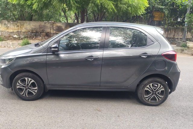 Tata Tiago XT CNG BSVI Second-hand 2023 Tata Tiago XT CNG BSVI for sale in New Delhi