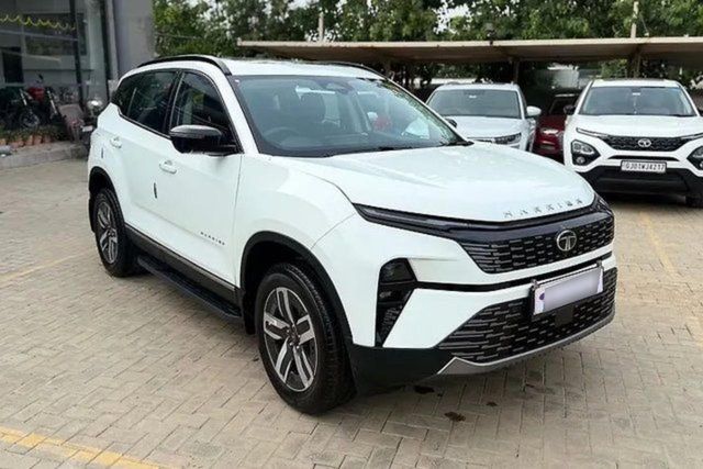 Tata Harrier एडवेंचर प्लस A AT Second-hand 2025 Tata Harrier एडवेंचर प्लस A AT for sale in Ahmedabad